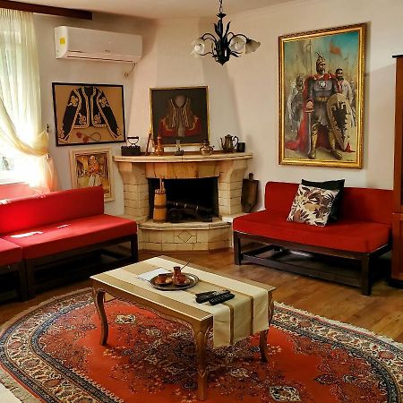 Unique Traditional House, Hosted By J&G Tirana Extérieur photo