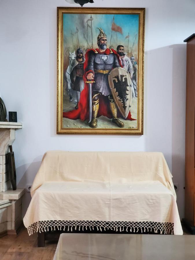 Unique Traditional House, Hosted By J&G Tirana Extérieur photo