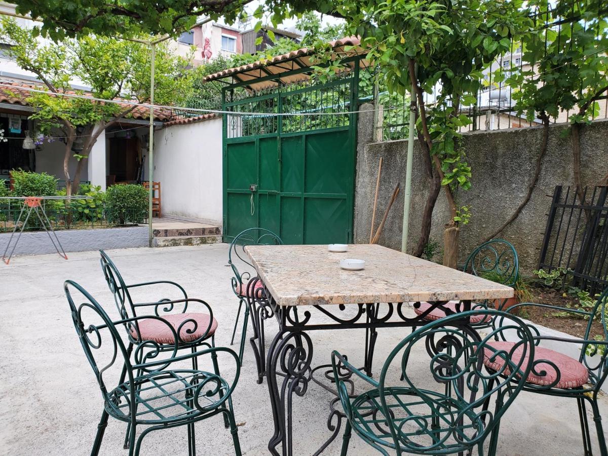 Unique Traditional House, Hosted By J&G Tirana Extérieur photo