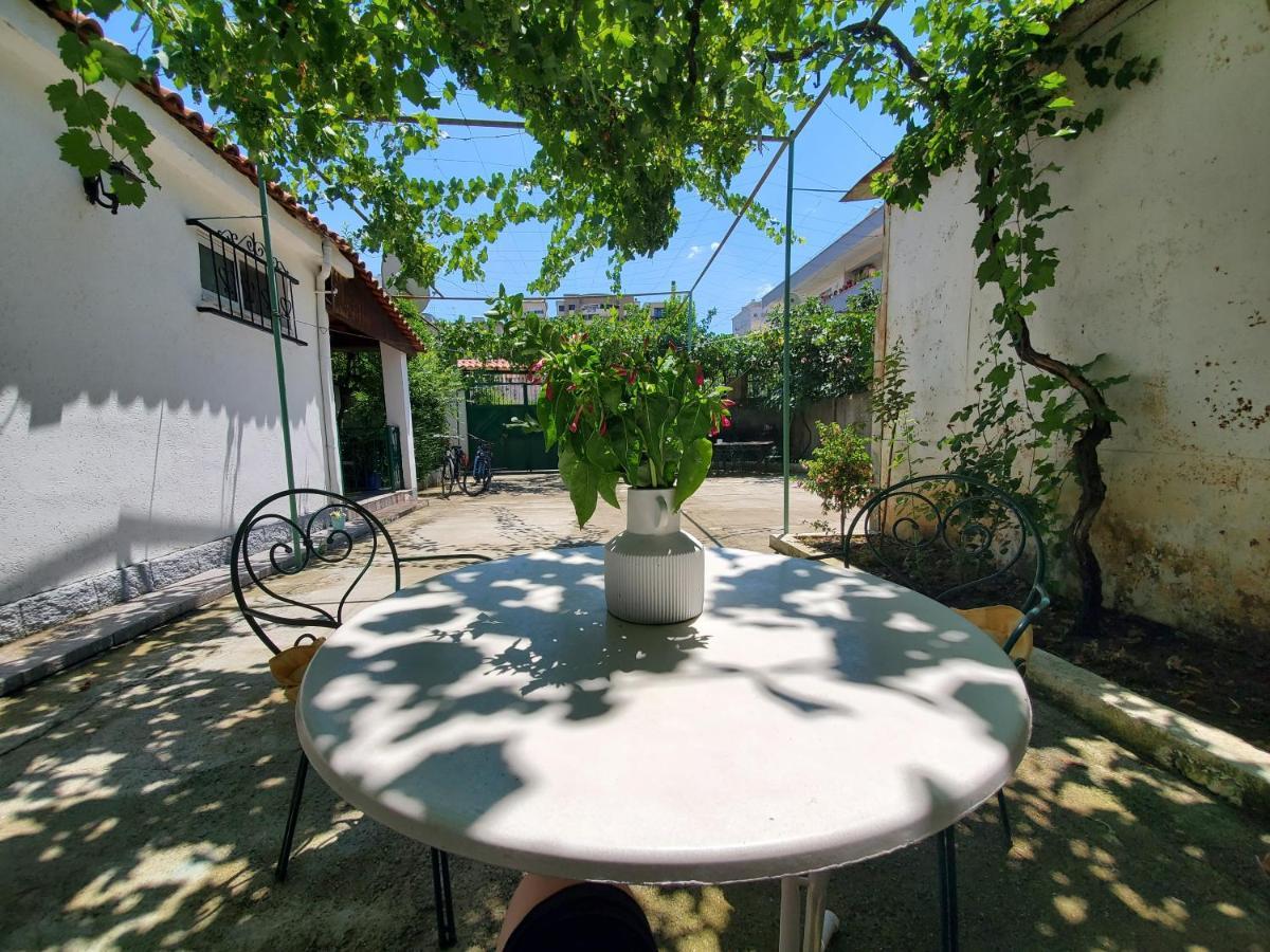 Unique Traditional House, Hosted By J&G Tirana Extérieur photo